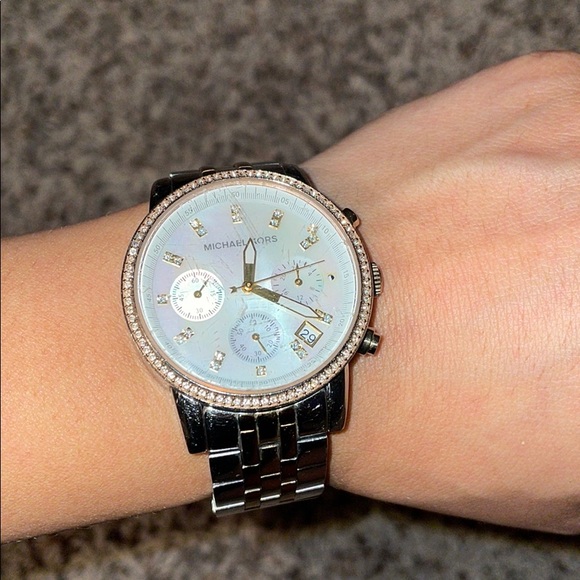 MK watch main image 5